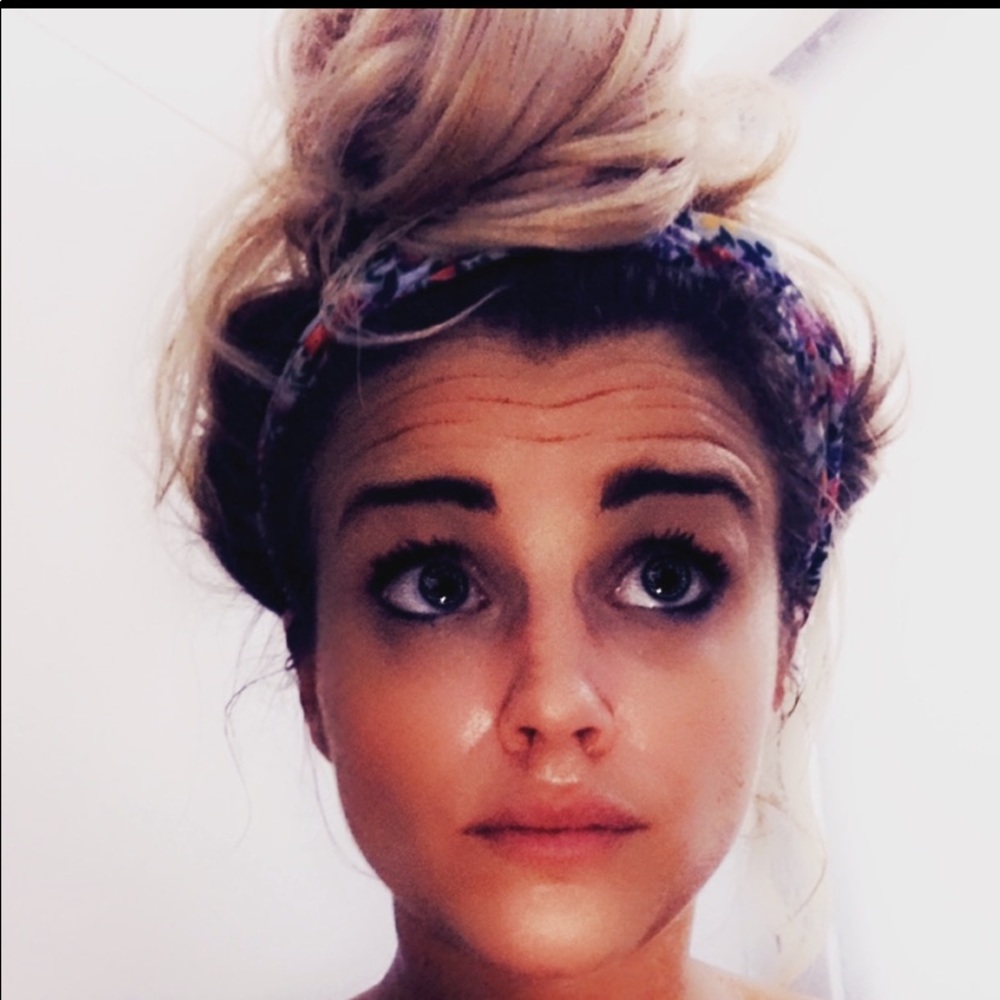 Meet your Posher, Brittni